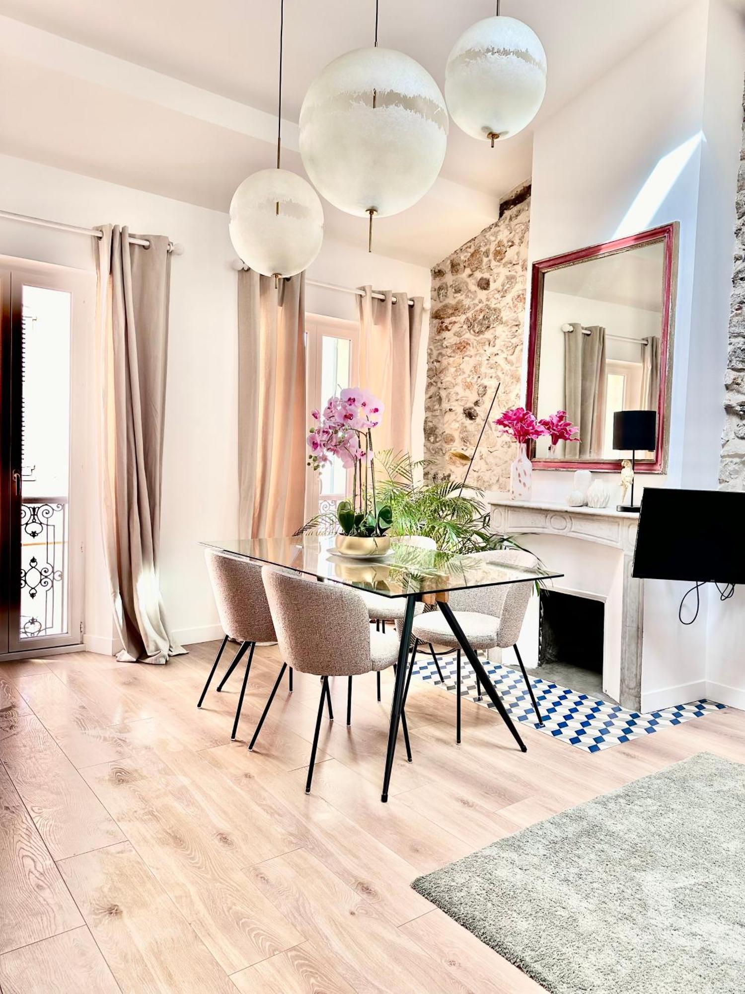 L Appartement De Manon, Centre Historique Du Vieil Antibes Esterno foto